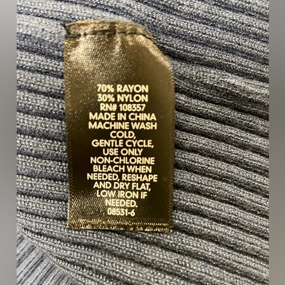 Worthington - Women's V-Neck Elbow Sleeve Pullover Sweater (NWOT) - Picture 7 of 9